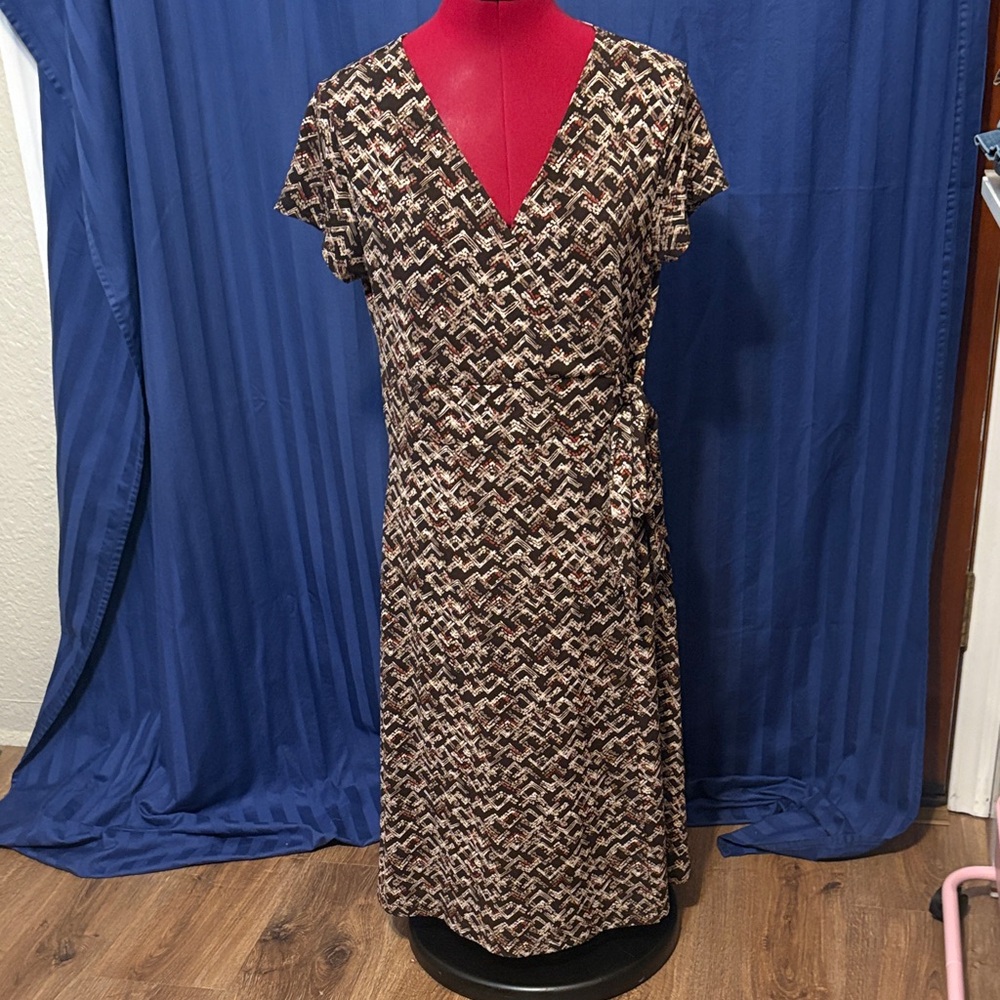 Apt. 9 Stretch Brown, Cream & Red Geometric Wrap Midi Dress